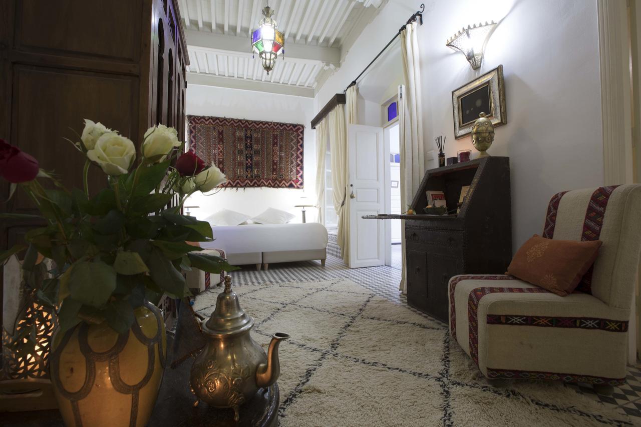 Riad Emotion As-Sawíra Exteriér fotografie
