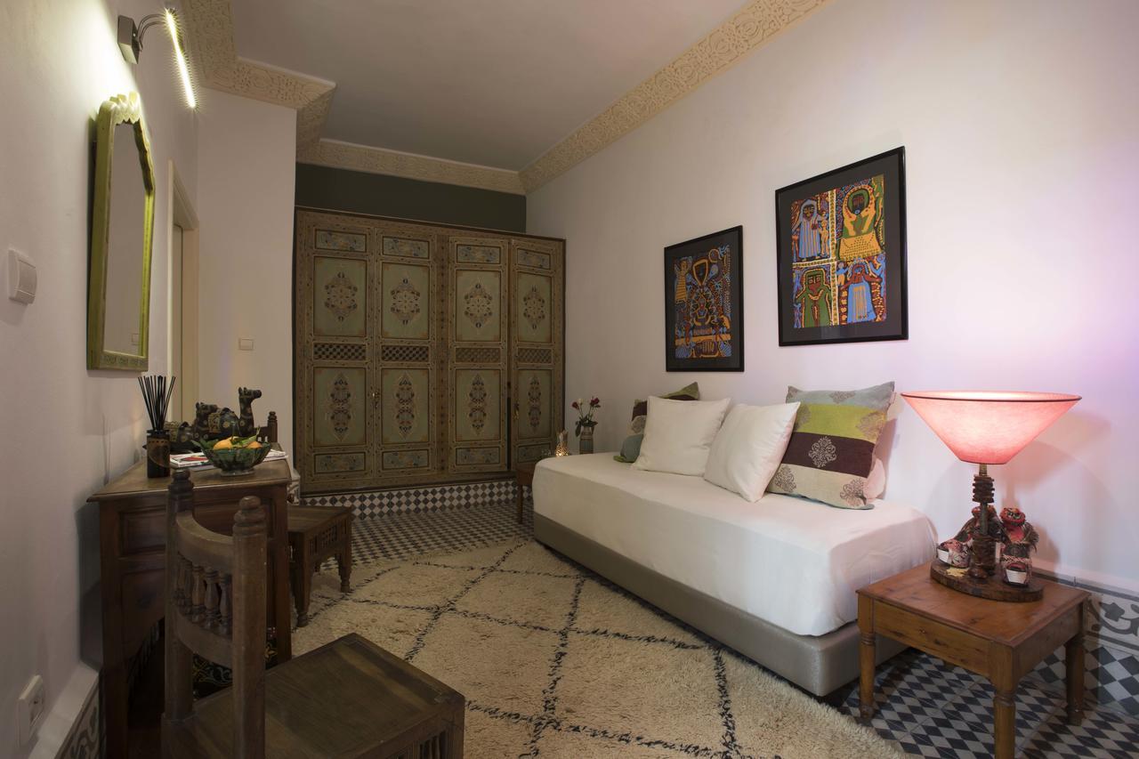 Riad Emotion As-Sawíra Exteriér fotografie