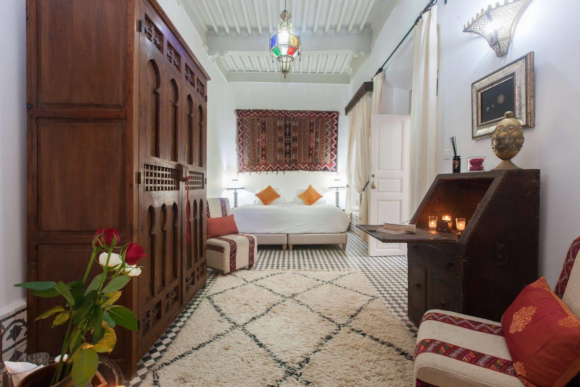 Riad Emotion As-Sawíra Exteriér fotografie